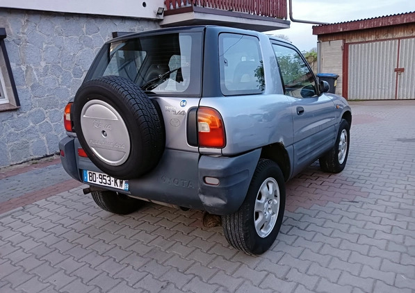 Toyota RAV4 cena 7400 przebieg: 201000, rok produkcji 1996 z Jeziorany małe 56